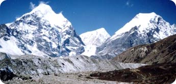 Makalu  Region Trek